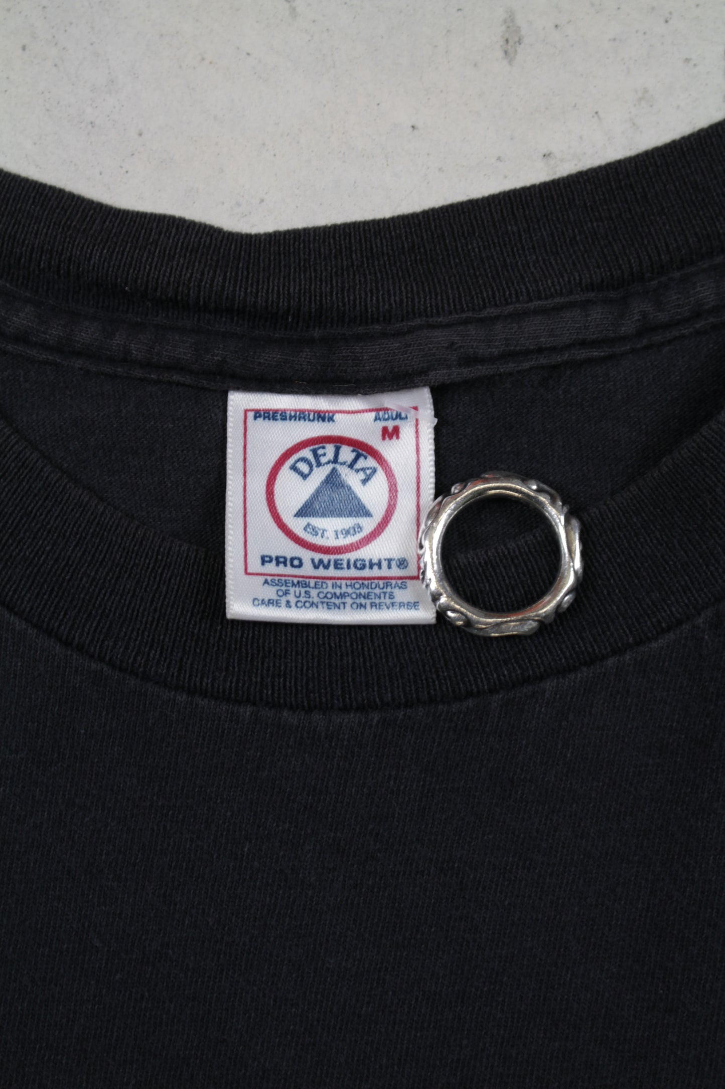 2000s HIDE THE BODIES Tee