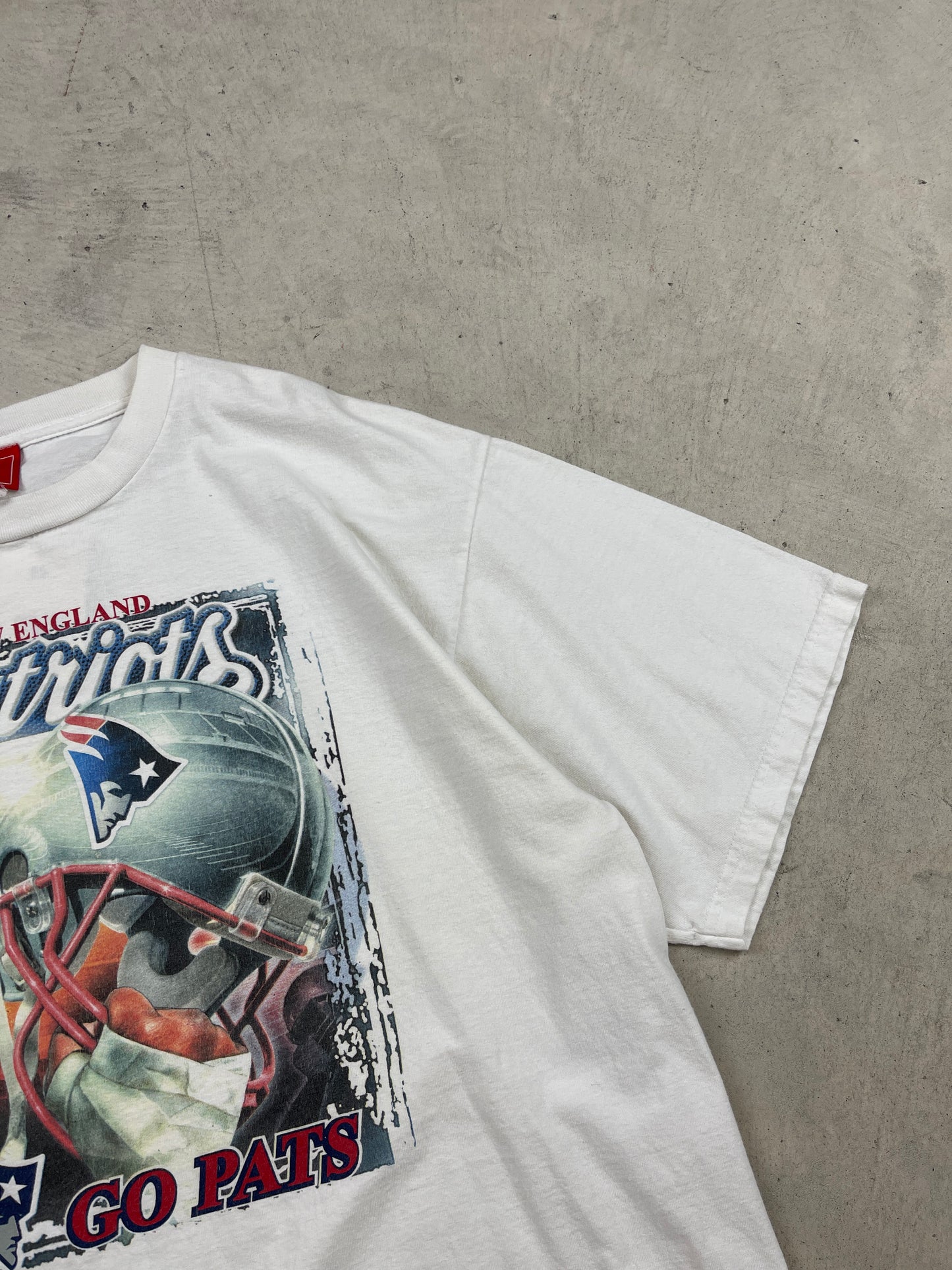 New England Patriots ‘Helmet’ Tee